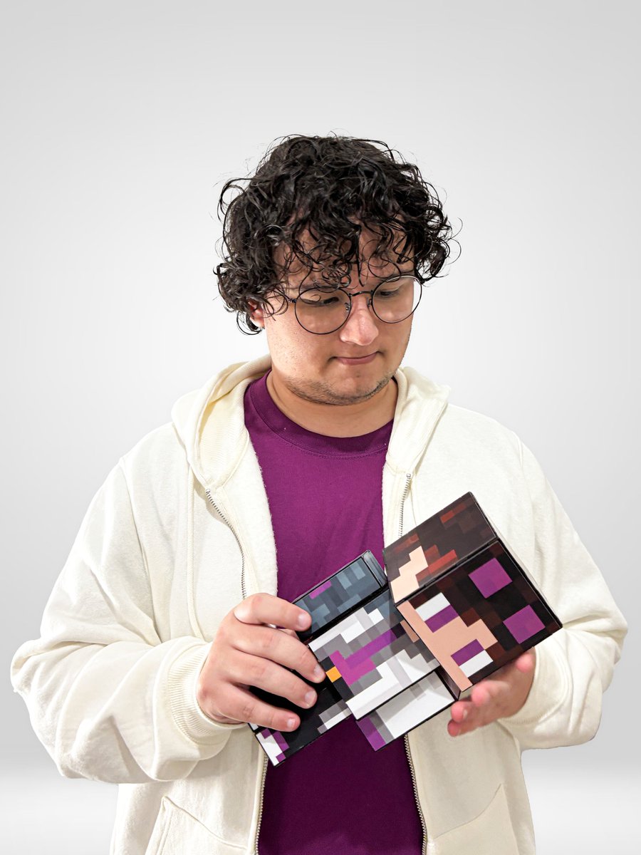 pedrux__'s tweet image. SAIUUUUU 💜
Agora você pode ter um boneco da minha skin!
BONECO PEDRUX 💜

boxsugar.com.br/produto/boneco…