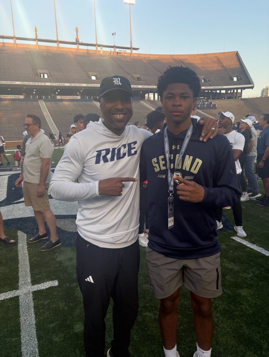 Peyton Jones ‘27 (@peytonvn) on Twitter photo Had a great experience watching Rice University football! 🦉🦉 <a href="/HURDjunior/">Toney Hurd Jr.</a> <a href="/CoachBrydon/">Beck Brydon</a> <a href="/CoachModkins/">Jeremy Modkins</a> <a href="/CoachWilson_/">J. Wilson</a> Had a great experience watching Rice University football! 🦉🦉 <a href="/HURDjunior/">Toney Hurd Jr.</a> <a href="/CoachBrydon/">Beck Brydon</a> <a href="/CoachModkins/">Jeremy Modkins</a> <a href="/CoachWilson_/">J. Wilson</a>