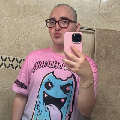 Erika666Botdf's tweet photo. #NewProfilePic #LGBTQIA #transwoman #lgbtqiaemo #emogirl #bladgirl https://t.co/DVszlodreC