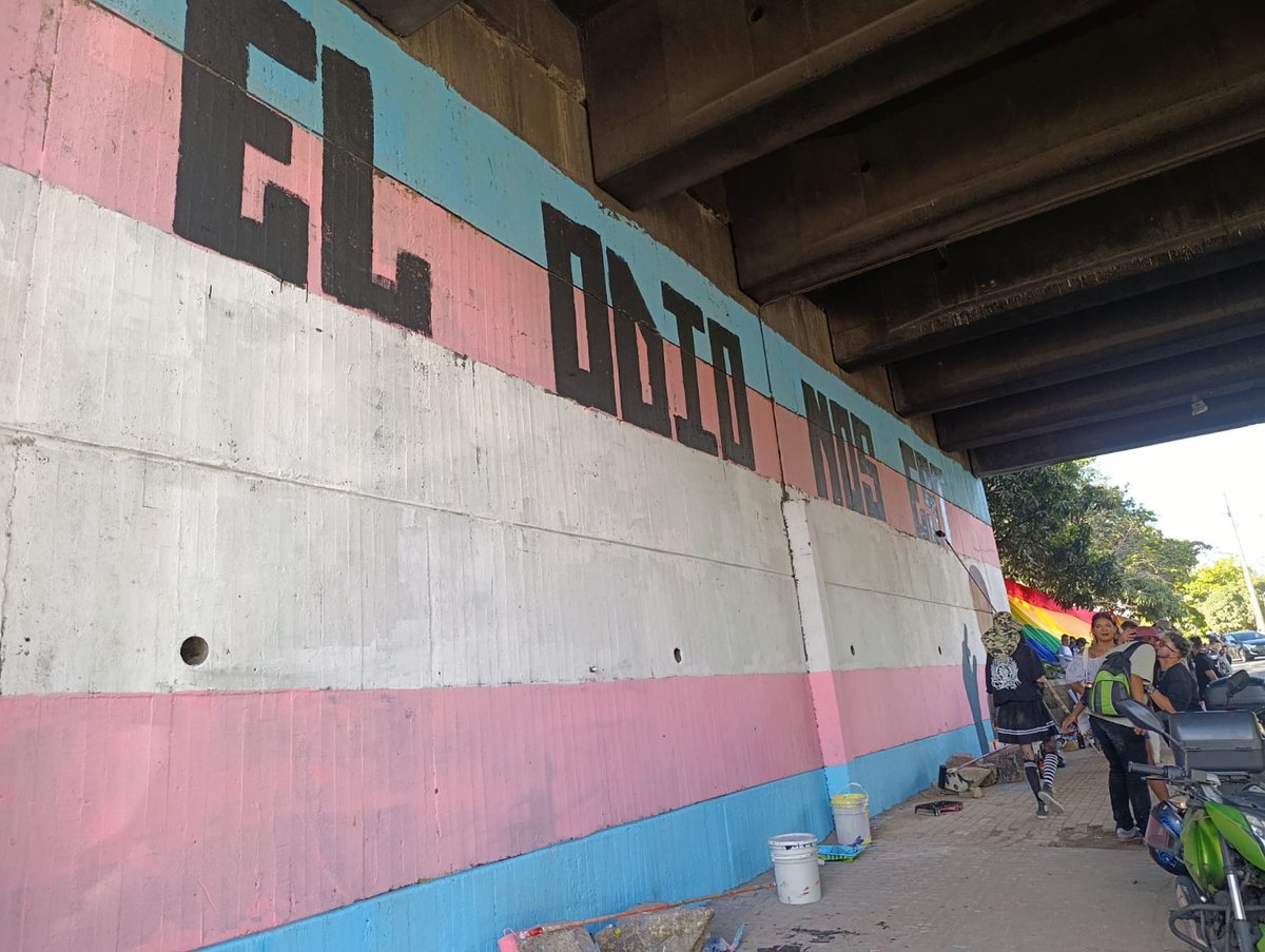 GDHMED's tweet photo. Acompañamos la jornada de manifestación social y cultural en los Bajos del Puente de Solla, en homenaje a los asesinatos en Bello y otros municipios de Antioquia contra la Población LGBTIQ-OSIGEGD, el mensaje es claro #ElOdioNosEstaMatando, jornada pacífica totalmente. https://t.co/8RGBJU7QzH