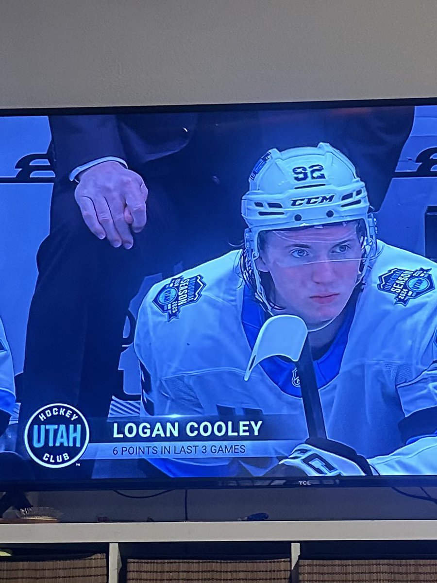 wolfeynhlutah's tweet photo. The baby-faced assassin😤 #logancooley #UtahHC https://t.co/8zdipXleG3