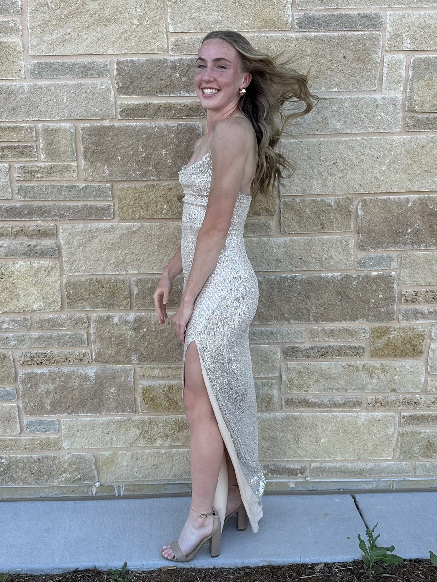 Laura Hedden tweet media