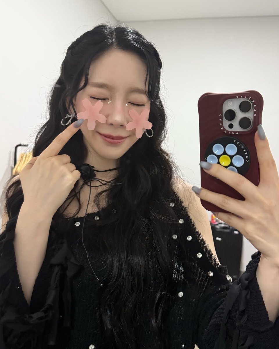 309KTYSS's tweet photo. Taengstagram 🌸

JAKARTA💜

250413 #태연 @TAEYEONsmtown
#TAEYEON_TheTENSE_in_JAKARTA https://t.co/mkmHsIzy50