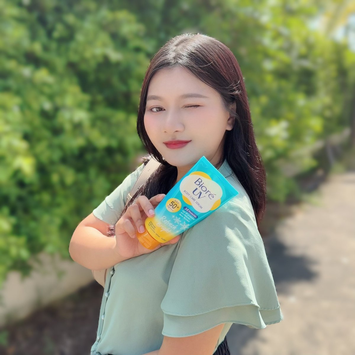 jubejann's tweet image. รีรันอีกรอบกันแดดที่เกิดมาเพื่อสายลุย✨ Biore UV refresh bright เจอแดดร้อนๆ สูตรนี้เอาอยู่!! ทาแล้วรู้สึกเย็นลง -2.7 °C ทันที ปลอบผิวลดความแสบร้อน มี SPF50+ PA+++ ป้องกันแดดได้จริง ไม่ทำให้เสื้อเหลืองด้วย ซื้อซ้ำแบบเลิกนับ ดีมากกบอกเลย 

#Biore #BioreUVBodySerum #กันแดดตัวจริง
