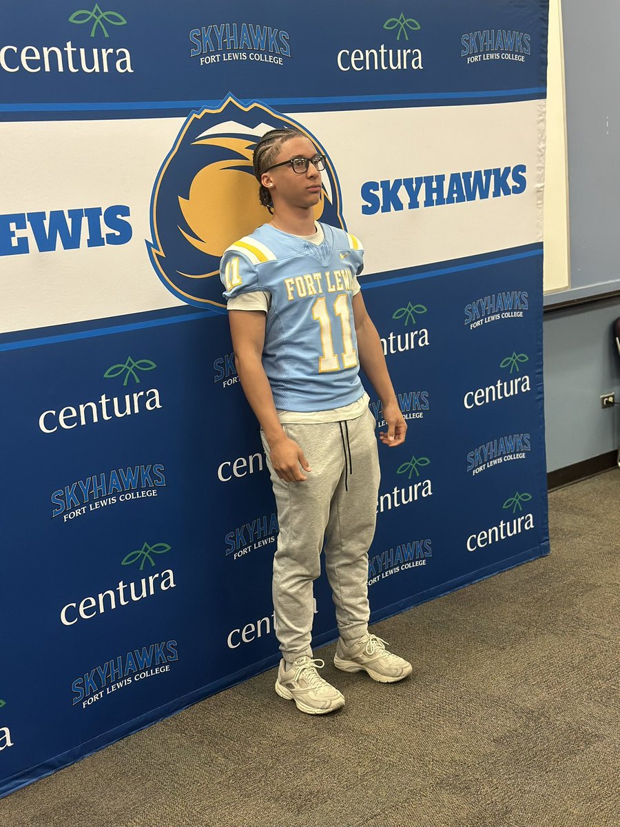 jvensmith09's tweet photo. I had such a great time at @FLCFootball Junior Day. Thank you @FLCCoach_Cox @conrad_wallis and @DonnyMooreJr for having me! @tony_mccoy3 @CoachCasaus @BryantWill757 @PrepRedzoneNM https://t.co/pk9P4jtPP1