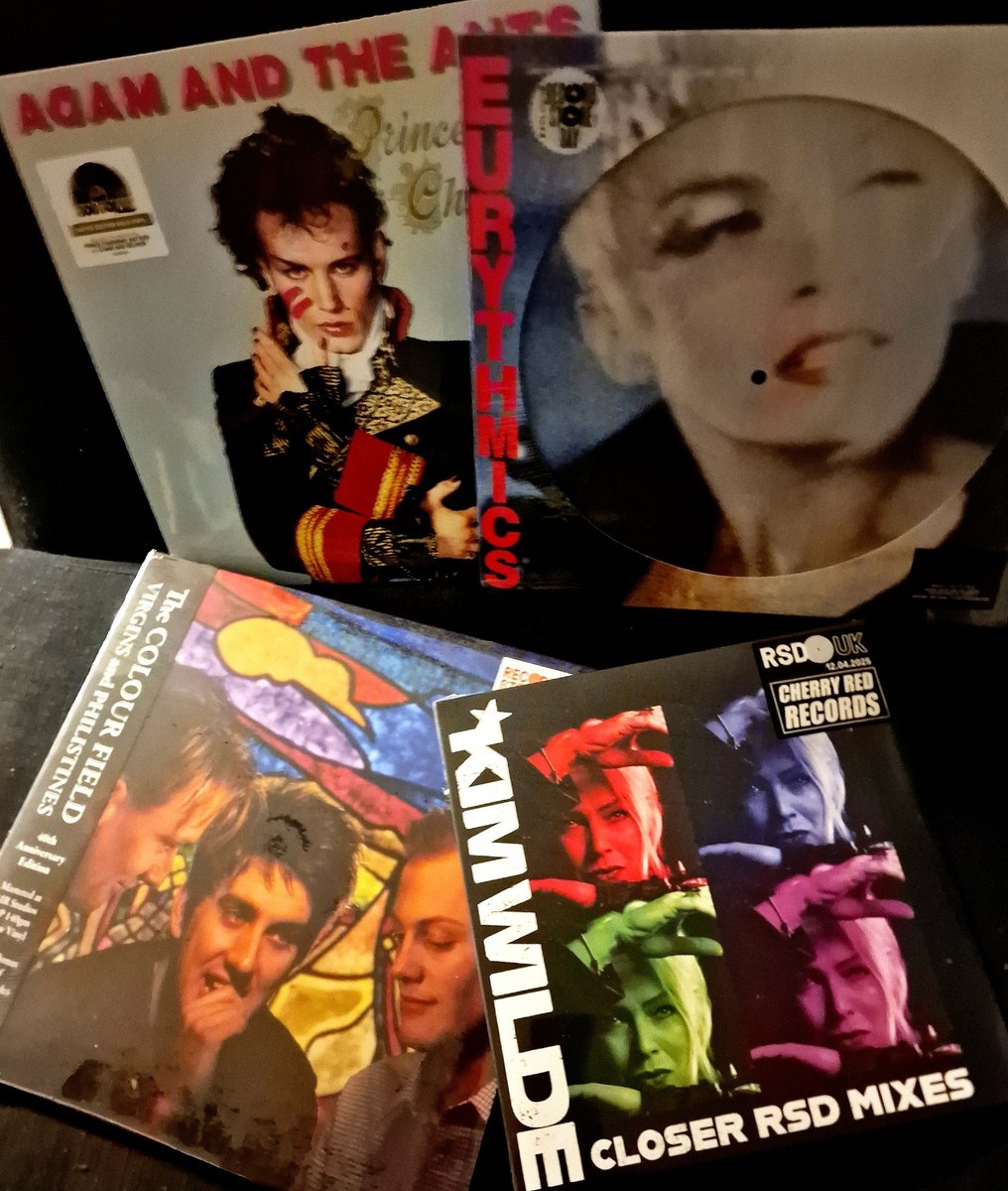 MortenMusic's tweet photo. RSD (record store day) This is what I got ..
- #deadoralive 2 - 12" pd
- #Eurythmics pd
- #KimWilde 10''
- #AdamandtheAnts, #Colourfield & #AlisonMoyet album
2 #JoanJett albums (not RSD) . Quite a good #RSD25 shopping day https://t.co/yac2fxLypo
