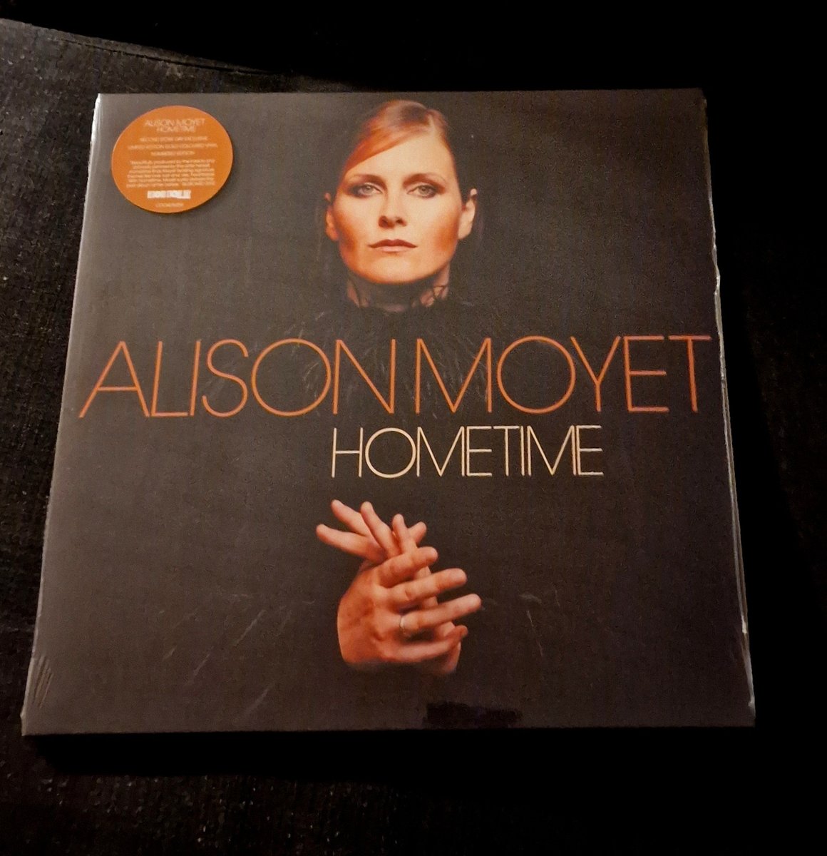 MortenMusic's tweet photo. RSD (record store day) This is what I got ..
- #deadoralive 2 - 12" pd
- #Eurythmics pd
- #KimWilde 10''
- #AdamandtheAnts, #Colourfield & #AlisonMoyet album
2 #JoanJett albums (not RSD) . Quite a good #RSD25 shopping day https://t.co/yac2fxLypo