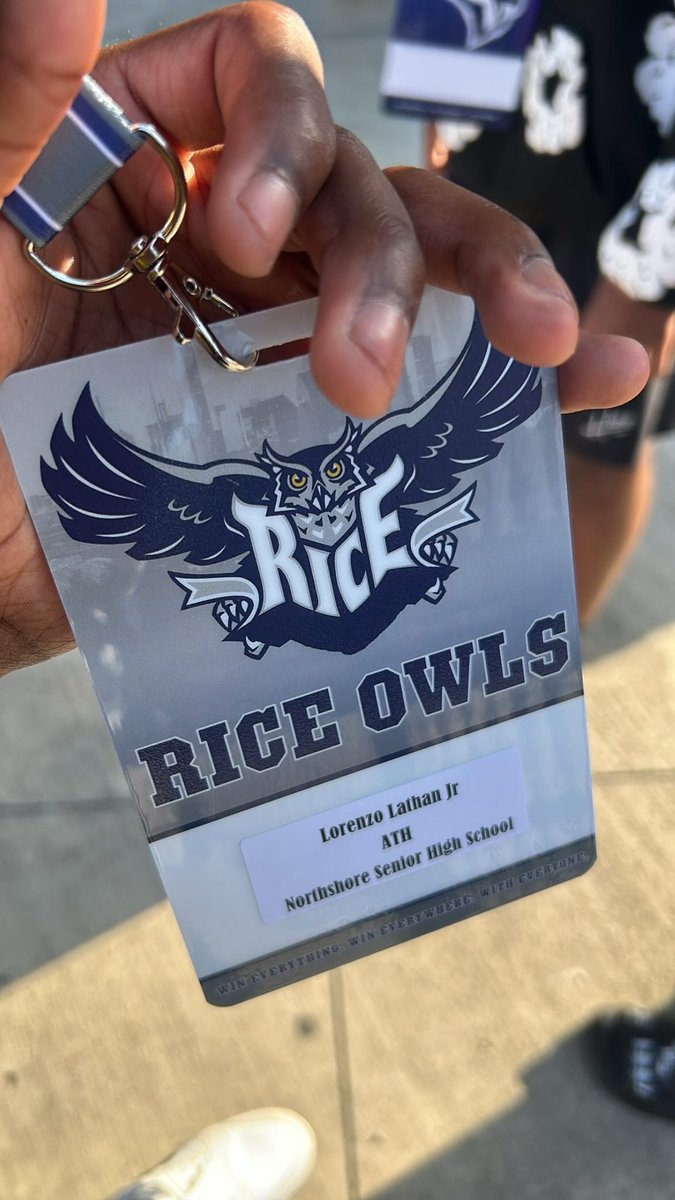 Lorenzo_2027's tweet photo. Had a great time today at @RiceFootball. Huge thanks to @CoachWilson_ for the invite. Cant wait to see what lies ahead for the Owl.
#goowl @RecruitEastside @coachgcross https://t.co/owDgsPml85