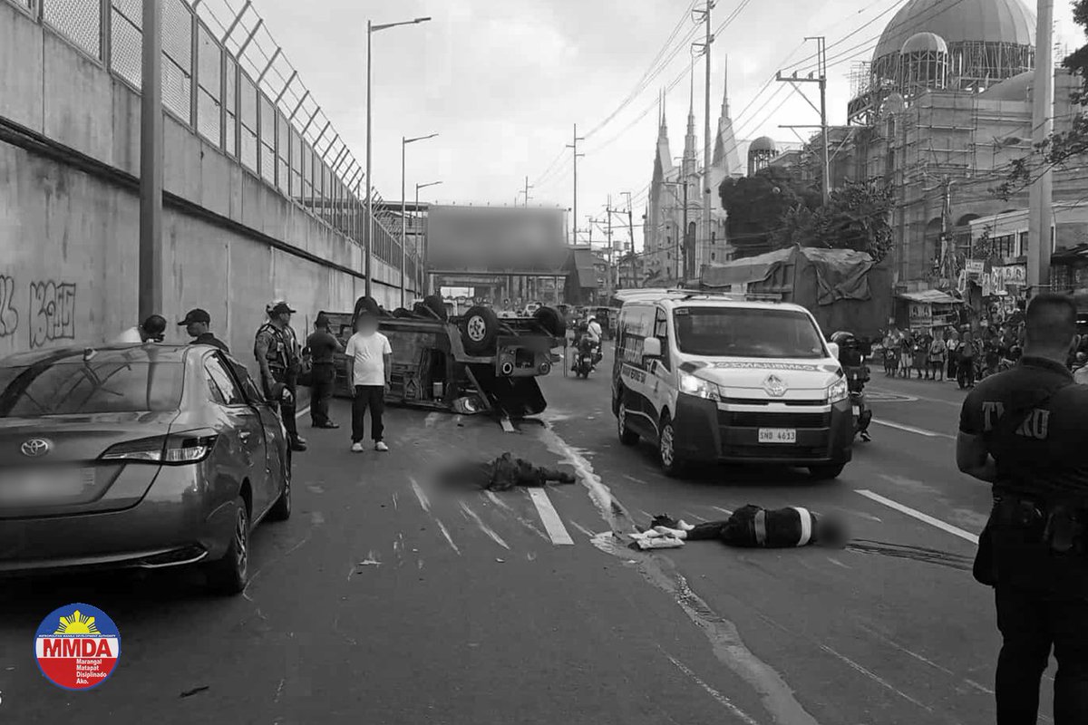 MMDA's tweet photo. Sa bawat biyahe natin, mahalaga ang ating kaligtasan.  

Kaninang 6:48 ng umaga, isang banggaan ang nangyari sa Commonwealth Avenue-Eastbound sa Quezon City sangkot ang isang public utility jeepney at ilan pang sasakyan. Base sa report, matulin ang takbo ng jeep at tumaob ito. Ilang indibidwal naman ang nasawi sa insidente.  

Nakikiramay ang Metropolitan Manila Development Authority  sa mga pamilya ng mga nasawi dahil sa nasabing insidente ng banggaan. Mahalaga ang bawat buhay at kami ay nananawagan sa lahat na maging responsable at mag-ingat.

Paalala sa mga nagmamaneho: Dapat sumunod sa mga batas trapiko at laging maging alerto sa kalsada.  Huwag balewalain ang maintenance ng sasakyan, lalo na ang gulong,  na dapat ay regular na sinusuri. Ang paggamit ng kalbo o sira-sirang gulong ay nagdudulot ng panganib. 

Ang mga driver ng pampasaherong sasakyan ay may malaking responsibilidad sa pagtiyak na ligtas ang kanilang mga pasahero.
 #mmda