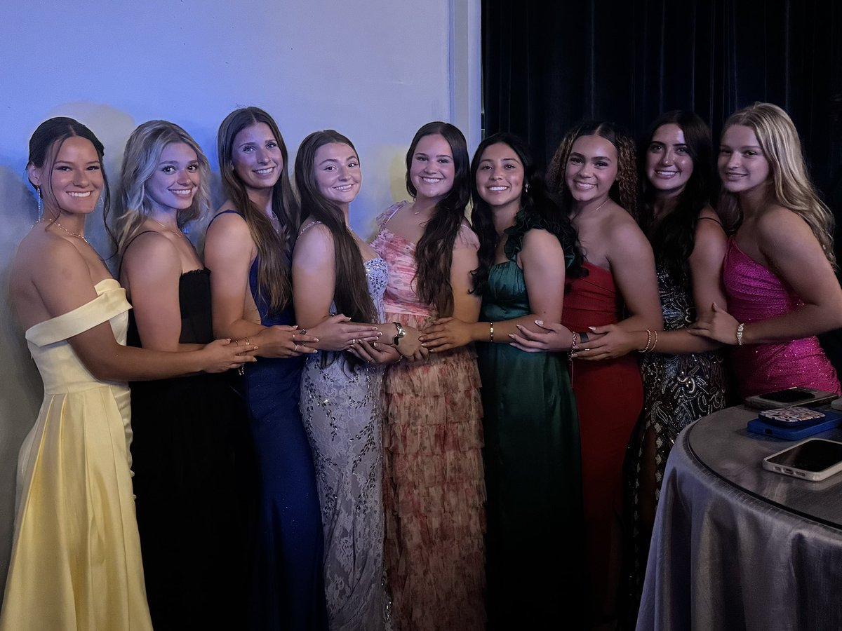 Such a beautiful group inside and out!!! <a href="/HumbleISD_KHS/">Kingwood High School</a> <a href="/HumbleISD_Ath/">Humble ISD Athletics</a>