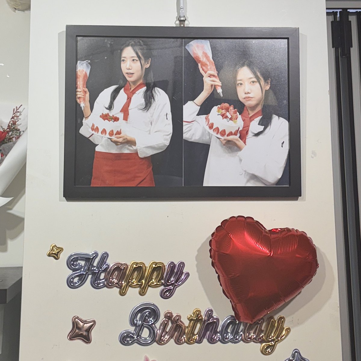 𝟤𝟢𝟤𝟧 𝘕𝘈𝘔𝘑𝘖𝘖 𝘉𝘐𝘙𝘛𝘏𝘋𝘈𝘠 𝘊𝘈𝘍𝘌 

:¨·.·¨: 
 `·.🎀  𝐇𝐀𝐏𝐏𝐘 𝐍𝐀𝐌𝐉𝐎𝐎 𝐃𝐀𝐘🎂

오늘 생카 마지막날 입니다.
마감 시간 20:00 부터 모든 내부 꾸밈이 
철수됩니다.

럭키드로우는 기존과 동일하게 진행 됩니다.
카페 마감 시 인화사진, 포토카드 등 나눔으로
진행 될