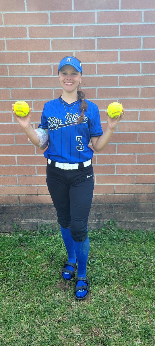 EmiliS2026's tweet image. 2 games 2 HR!! Bat was hot today going 6-9 for our double header against Henry Ford! Loved getting to play outfield today!
@BigBlueSoftball @FinesseNowlin08 @OhioStateSB @NKUNorseSB @OaklandSoftball