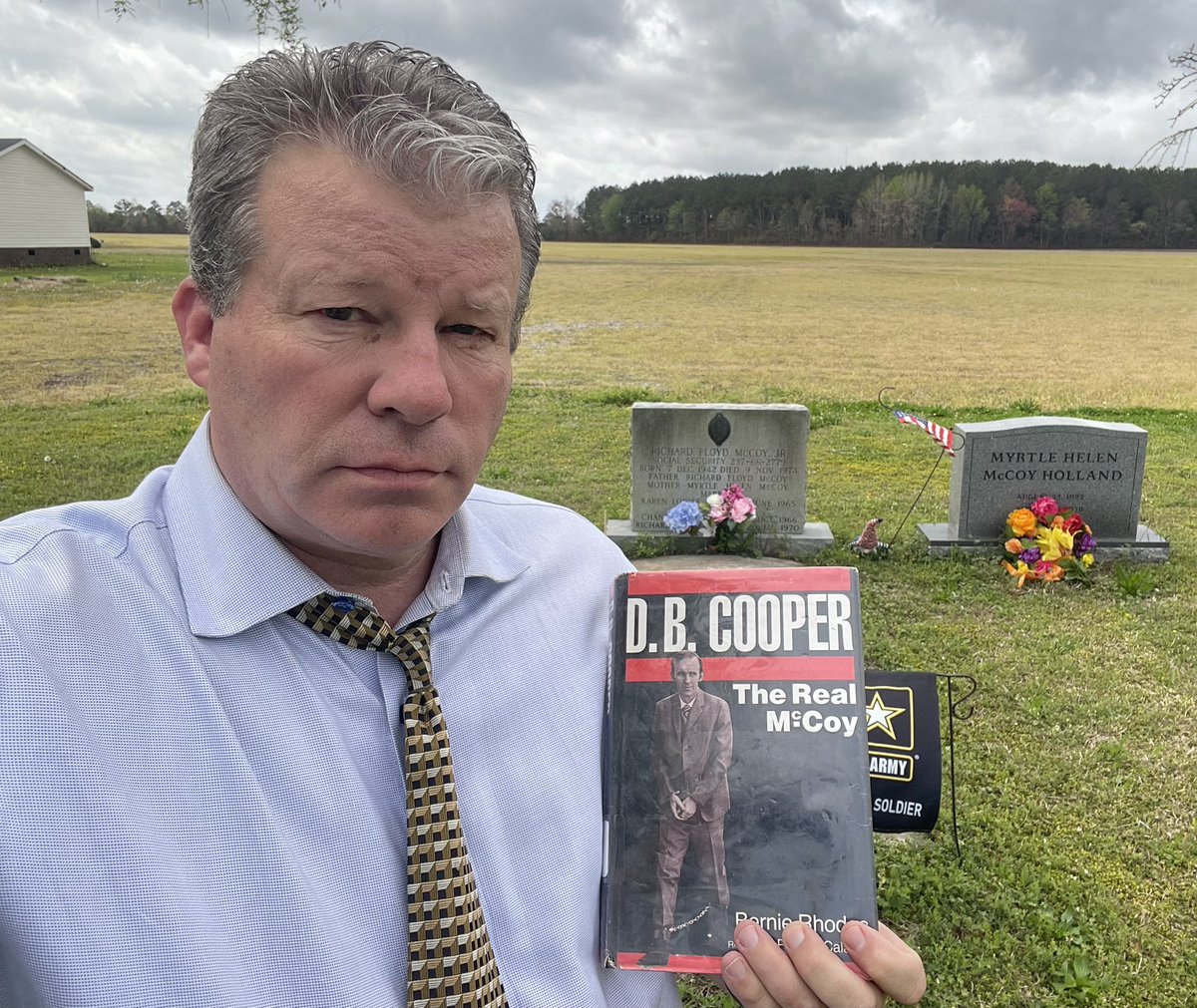 Was DB Cooper from Eastern NC? Evidence recently found in a barn in Craven County could help prove Richard Floyd McCoy was DB Cooper. McCoy has an amazing story his family stayed quiet about until recently. Take a look at let me know what you think.  youtu.be/eWxTBCD3mKg
