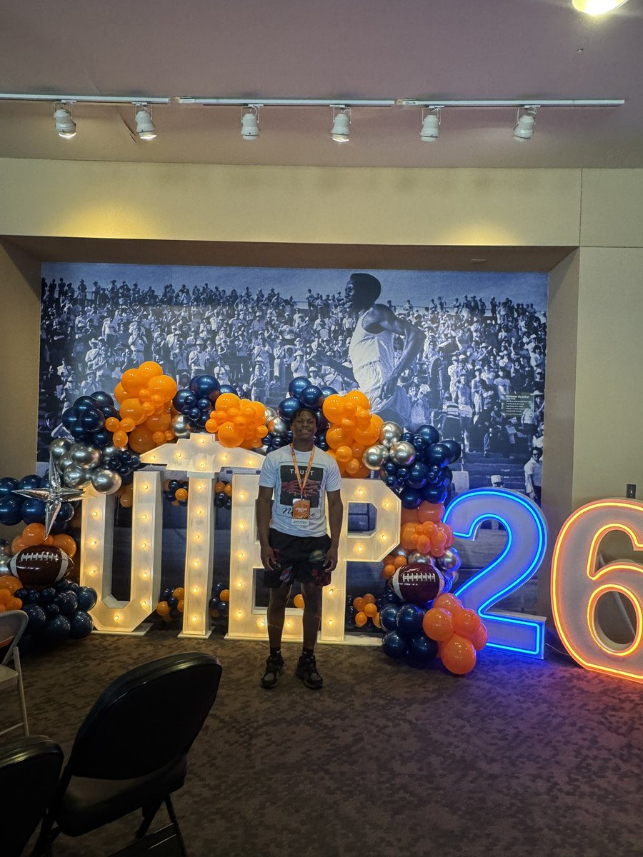 MJohnson_2026's tweet photo. Had really great time and experience at UTEP today. Thanks to @COACHJMACRB for inviting me out for Jr day and getting to finally meet @CoachSWUTEP  #GoMiners https://t.co/iCrpeBUTyu
