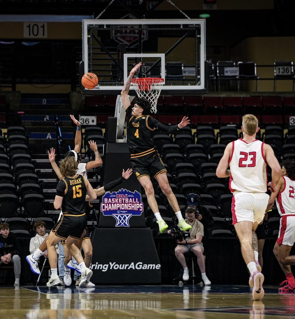 Kiani Saxon, New Zealand 

D2 transfer, 1 to play with D1 waiver 

6’8 forward with 6’11 wingspan. 
+ athlete with high character 
Stretches the floor while guarding multiple positions. 
1.1 blocks per game in only 24 minutes. 
54% from the field in 2 seasons