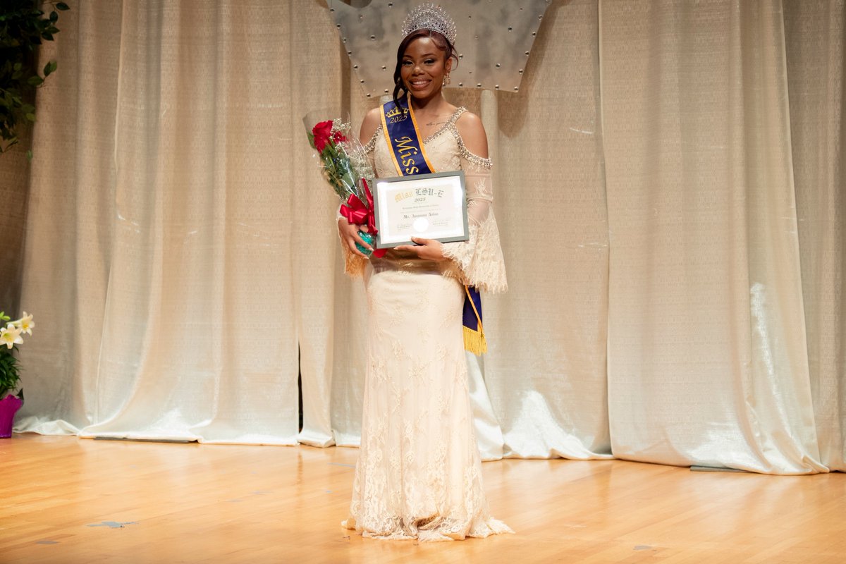 LSUEunice's tweet image. Congratulations to our Miss LSUE 2025, Ameonna Nolan - a freshman from Lafayette. We want to thank all of this year's contestants for being shining examples of our LSUE community!