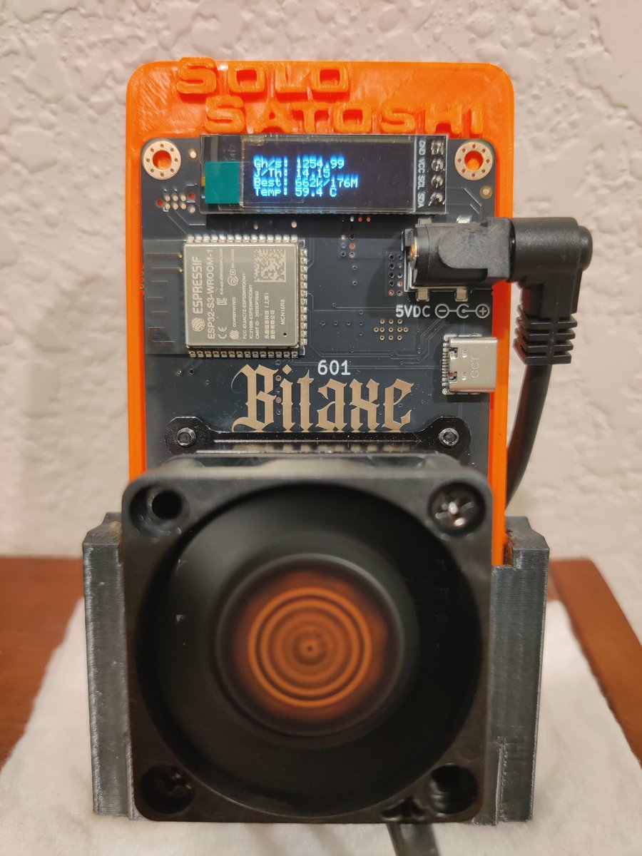 FuriousD5280's tweet photo. Thanks to some help from my man @CryptoStylz this #Bitaxe now has #TheBitchinSink heat sink and #TheBlackMagicFan installed and hashing cooler than ever.
#TheSoloMiningCo #Solosatoshi #BitaxeGamma601 #Bitcoin #BTC #Bitcoingmining #Bitcoinminer #Hashrate https://t.co/hTctZqpwmd