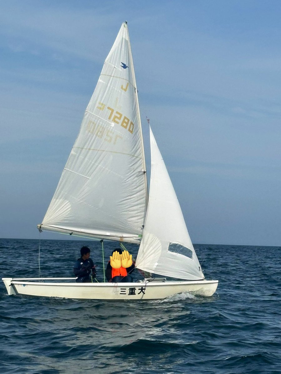 mieuniv_sailing's tweet photo. こんにちは三重大学ヨット部です⛵️
昨日は試乗会を行いました！
今月はまだ26、27（土日）が残っています。
26はBBQもあるのでオススメです🍖
ぜひ参加してください❗️

#春から三重大　#三重大学　#ヨット部 https://t.co/h2DVsv9HB8