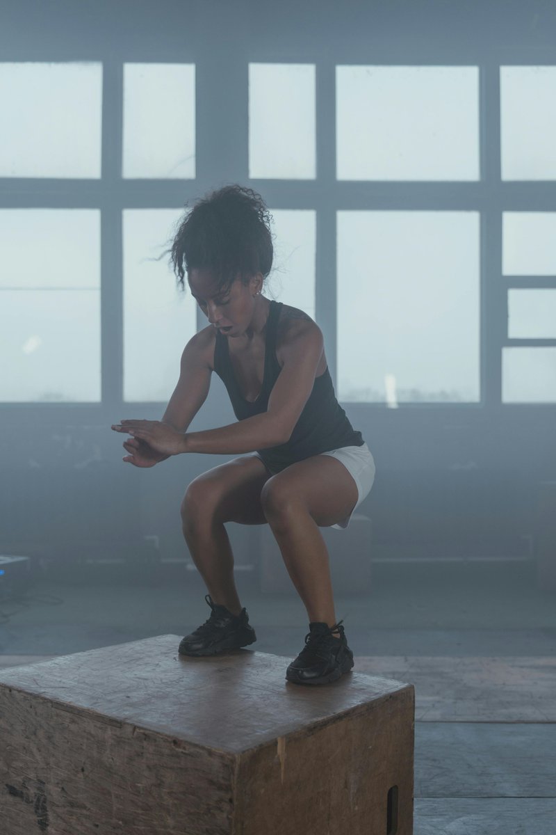 YourFit88486's tweet photo. Incorporate plyometric exercises (like jump squats) for explosive power. 💥
https://t.co/pxfqmY9nyr
#Plyometrics #JumpTraining #PowerWorkout #ExplosiveStrength #FitnessChallenge #WorkoutMotivation #GetStronger #FitFam #HighIntensity https://t.co/WVWPIidV9k