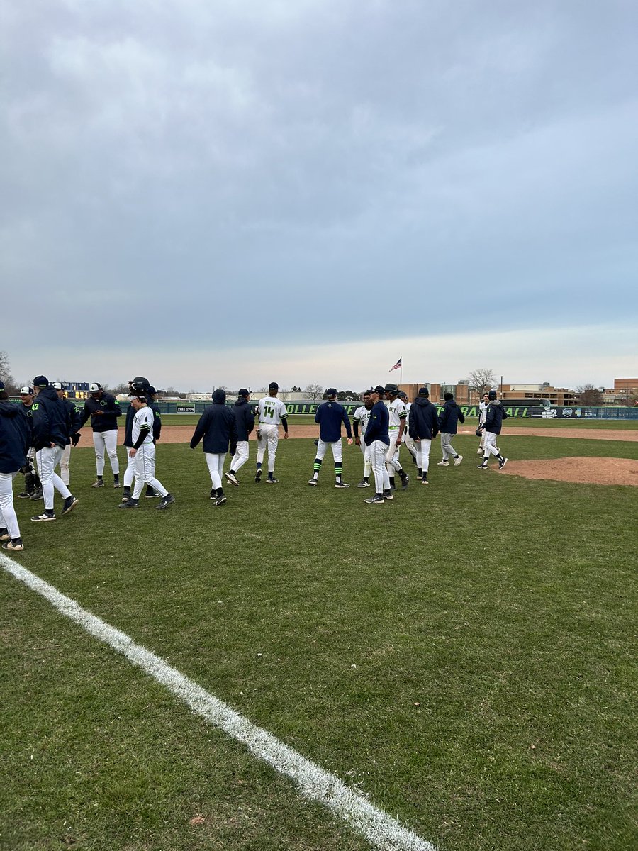 LancerBaseball2's tweet photo. Lancers score 5 runs in bottom of 7th to defeat Waubonsee 11-10.  Angel Berrios 2-4 2B 4RBI with walk off suicide squeeze.   Blake Twito 1-2 HR, M Fiedor 1-2 2B 2RBI.  Starter Max Woll ND 2IP 1K 2BB 8H, in relief J Grey, R Derouin (W) 4.1IP 4K 1BB 3H. Overall 12-19 Skyway Con 4-0 https://t.co/eF0RbKbOw4