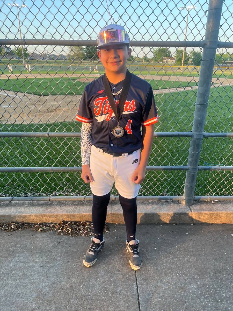 FiveToolYouth's tweet photo. F: Dallas Tigers Hernandez 8, Diamond Prospects 2030 2
PoG: Ryan Rodriguez

#Texas20Championship https://t.co/2Z3TFqPjLY