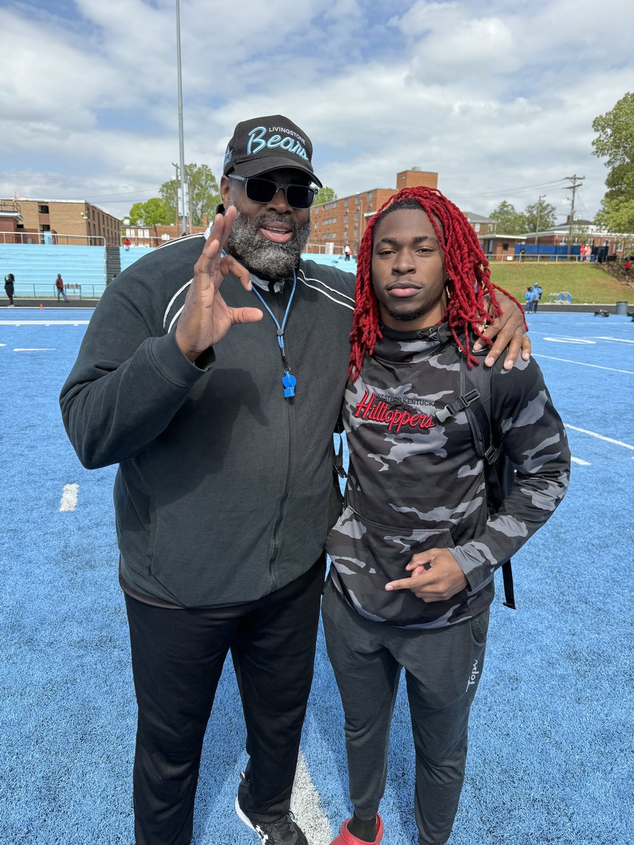 manny__moss's tweet photo. Had a great OV this weekend! Appreciate the hospitality and excitement from my new coaches. Im glad to be a Blue Bear. See yall in July. @CoachWTrenchMob @BallCoachNeal  @Lbcoach_Bell https://t.co/qBfb4noDEE