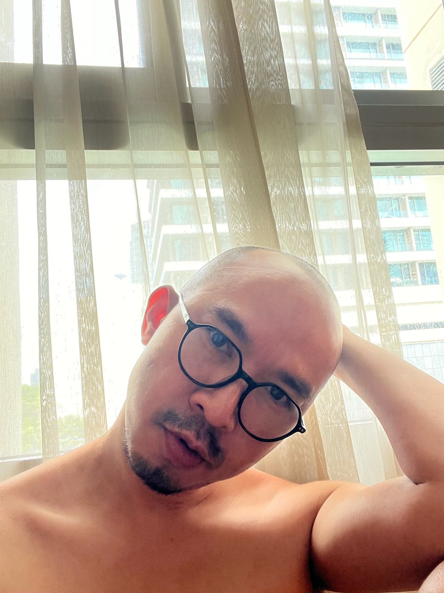 marut2589's tweet photo. สงกรานต์ที้ฉันไม่มีผม https://t.co/Cr00LC23wX