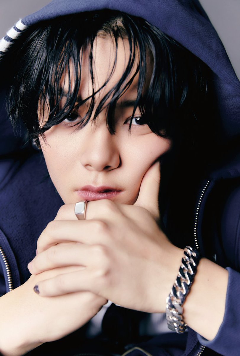 CYANMANMAGAZINE's tweet photo. 齋藤潤 相反する魅力を両立させて色気を纏う　 https://t.co/aV4y93gpOJ https://t.co/ng0GkSNlz8