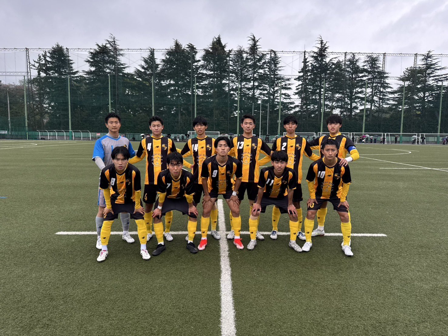 東福岡高校サッカー部ベンチコート 雑誌で紹介された 東福岡高校サッカー部ベンチコート メルカリ