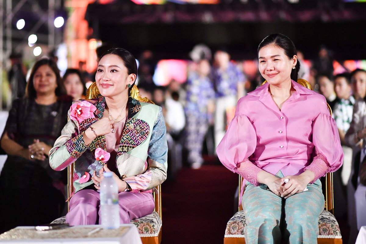 นายกลุควันนี้สวยมาก 😍
กล่าวเปิดงาน “Maha Songkran World Water Festival”

#สุขสันต์วันสงกรานต์