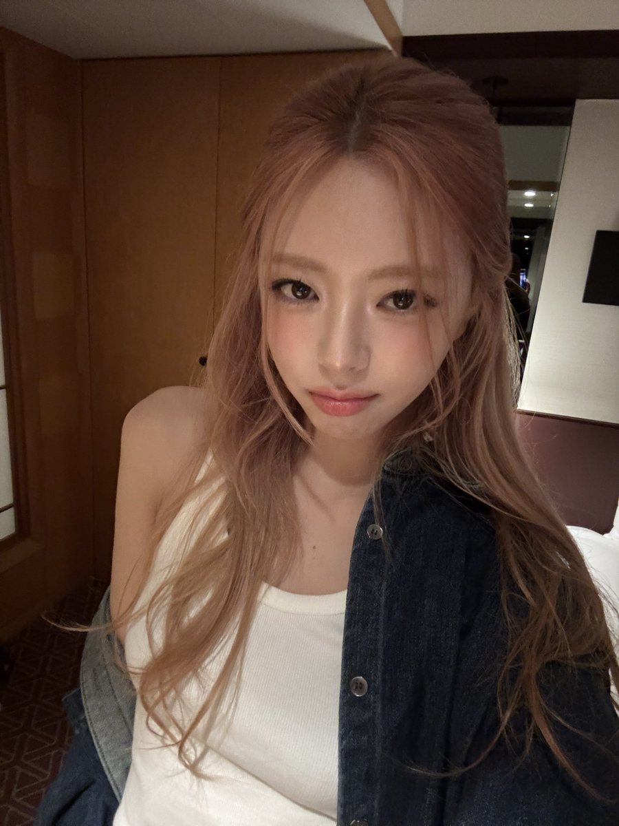 yunaspics's tweet photo. OMG YUNA?! https://t.co/tlBUf1DPht