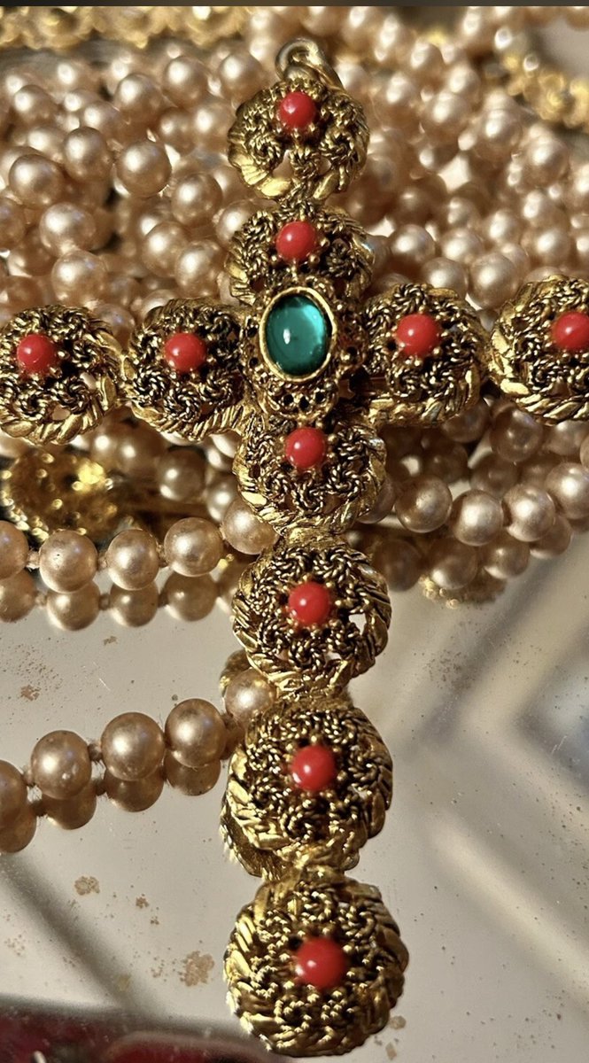 DARLINGXXDARLA's tweet photo. #Antique #Filagree #Cross #Brooch #Pendant #hatpin #stickpin #FireOrange w #Emeraldgreen https://t.co/tnf8KvnDsw #eBay via @eBay https://t.co/kkVNgWdR4h