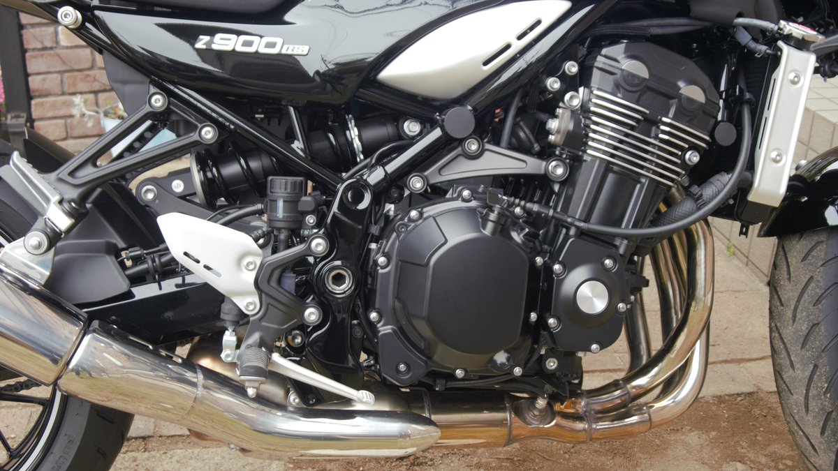 MVX25F's tweet photo. 大型免許取得して6年間 #Ducati を乗継いできましたが、ポジションと取回しがしんどくなってきて #Z900RS に乗換えました✨　初Kawasakiです！
これで少しはツーリングに行く回数が増えるかな🏍
これから少しずつカスタムしていくのが楽しみです。
#Z900RS 乗りの方情報交換よろしくお願いします！ https://t.co/urrMmJAdrw