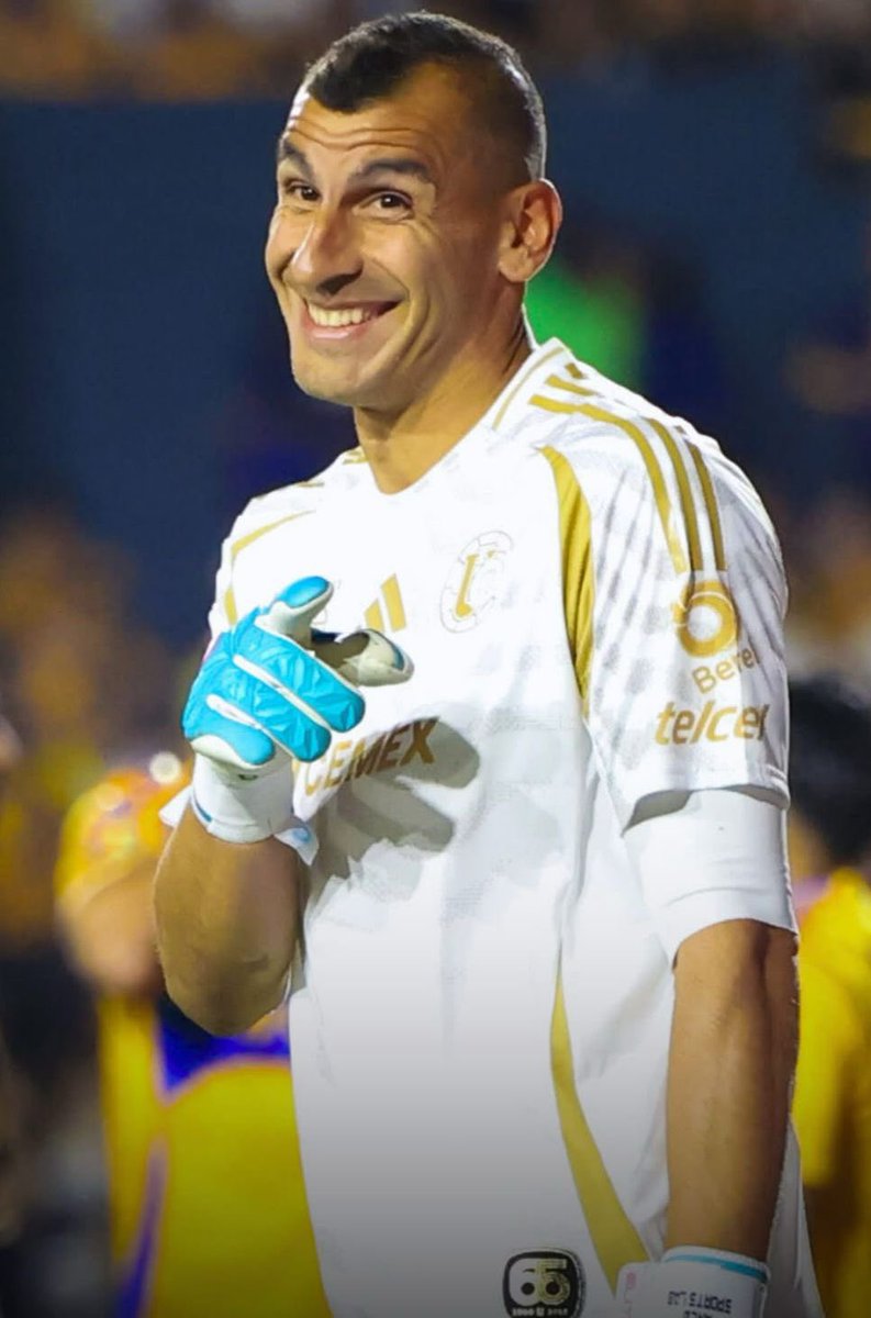 ReneFdz's tweet photo. El Clásico 140 se pintó de azul y amarillo. https://t.co/K3hFVqSkcY