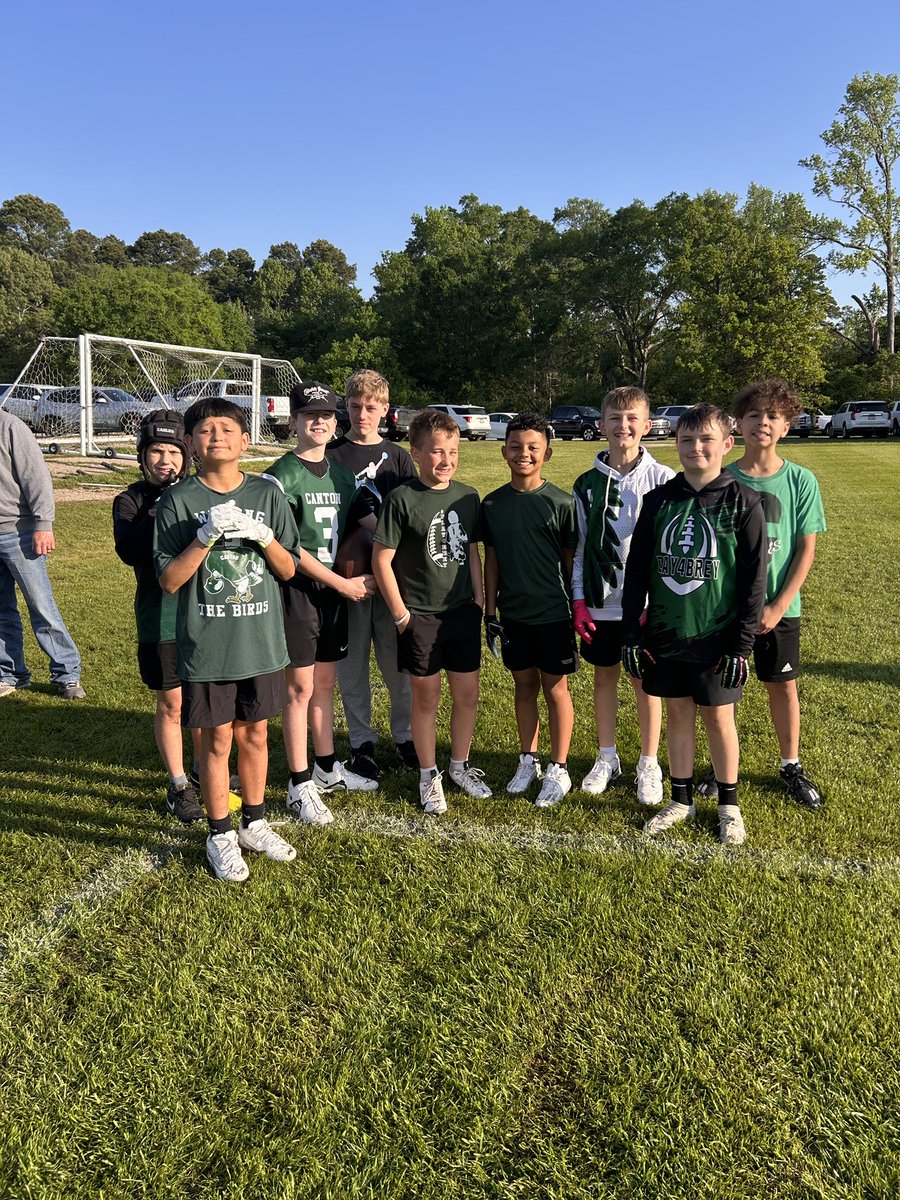Congrats to 8th and 6th graders on going undefeated in todays 7 on 7 tourney. 
8th with wins over Lindale, Tenaha, and Sulphur Springs.
6th with wins over Longview, Sulphur Springs, and Sabine. They outscored opponents 112-0.