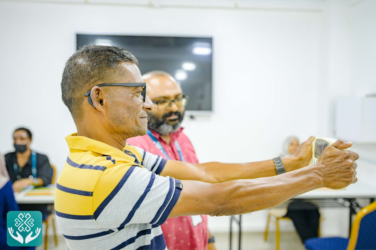 KRHmv's tweet photo. Public Health Unit staff conducted a health screening for the @kfcitycouncil and @TeamFenaka staff based in Kulhudhuffushi City as part of the World Health Day 2025 activities. The participants were provided with health education based on their screening results.

@MoHmv 
@governmentmv 
@presidencymv