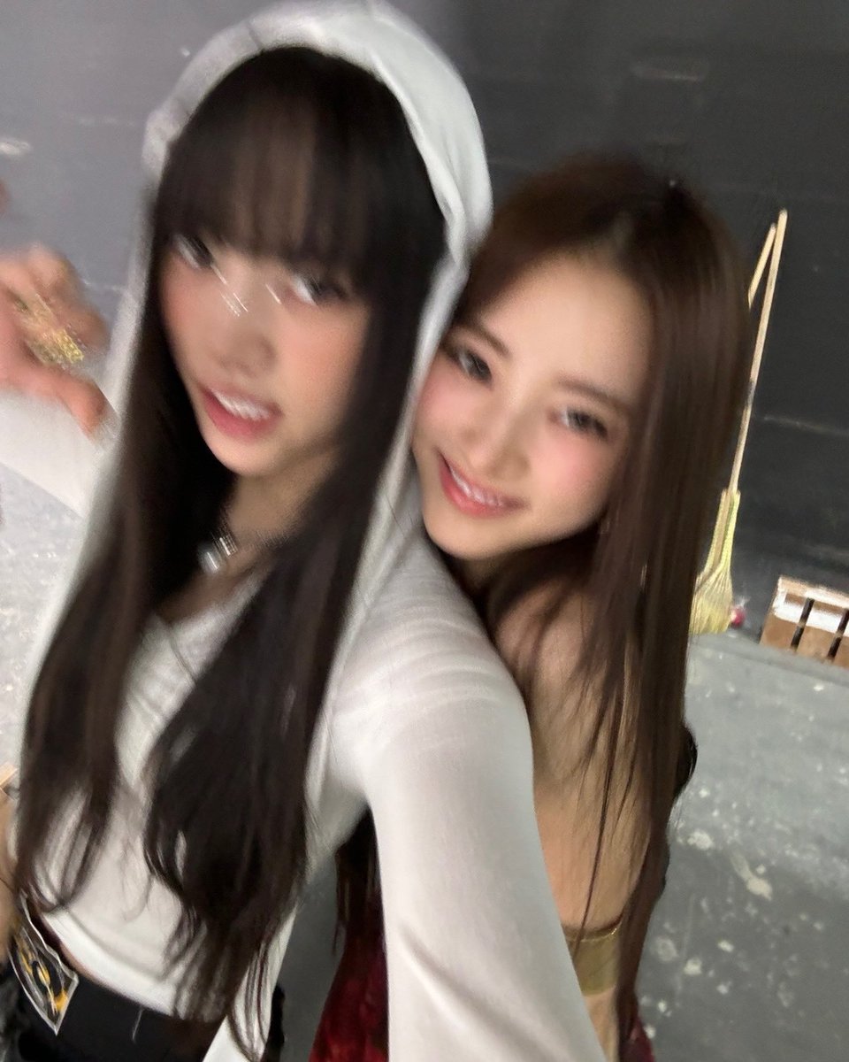 유 tweet media
