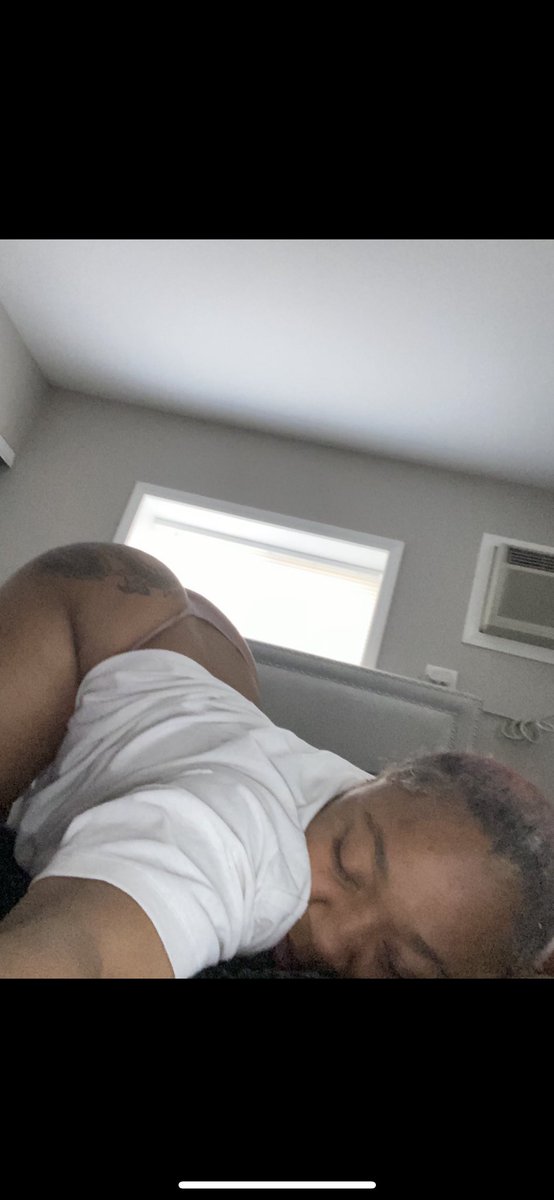 Bigbank005's tweet photo. 😫😫 i’m so horny 

https://t.co/SbgJGI47E4 https://t.co/CVyVrRb206