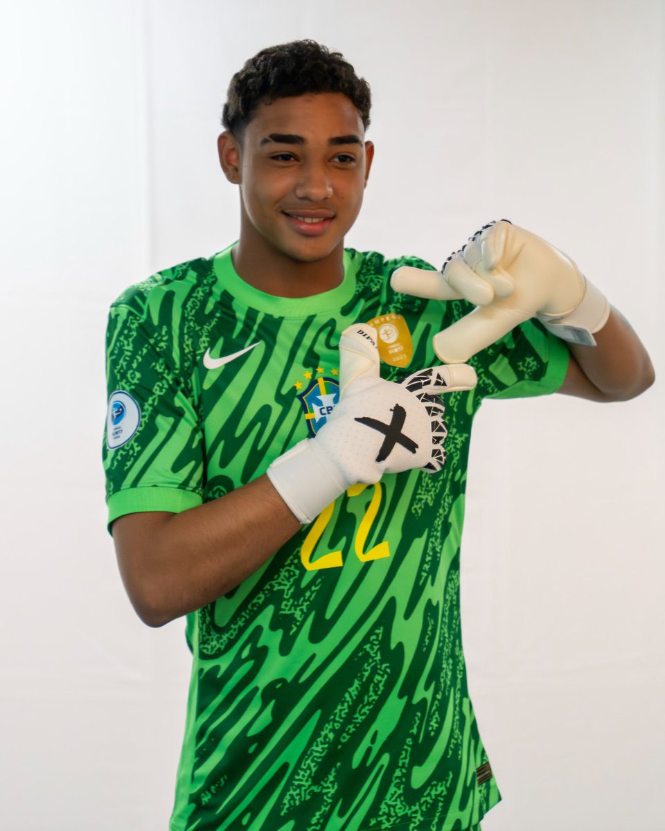 Galo na Base tweet media