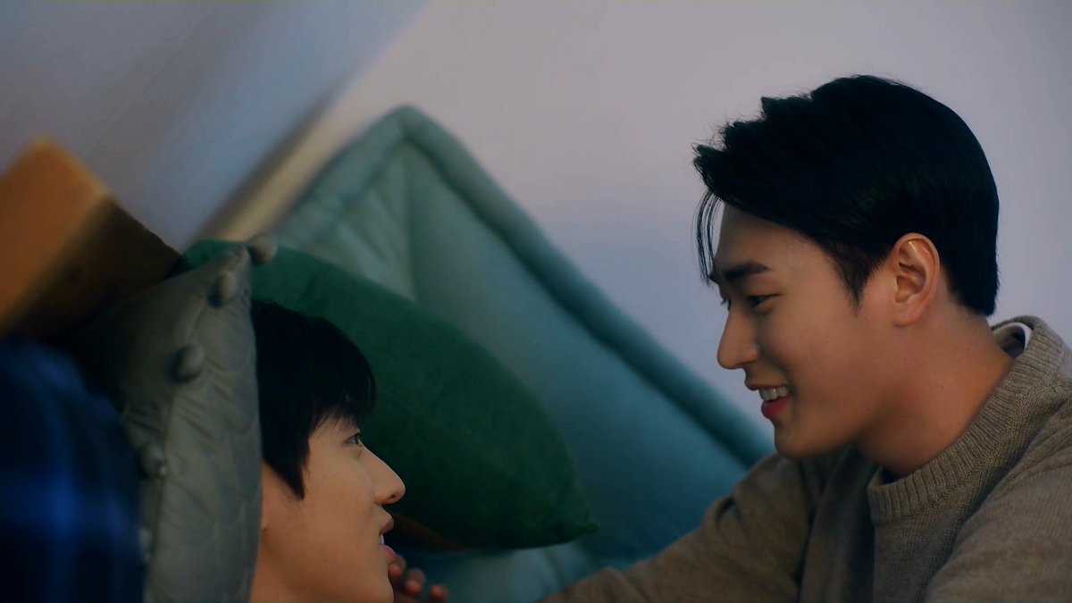 xiaobabiiwawa's tweet image. Missing #SemanticError so much so I rewatched it again 🥺
This is still my favorite scene among all~~~