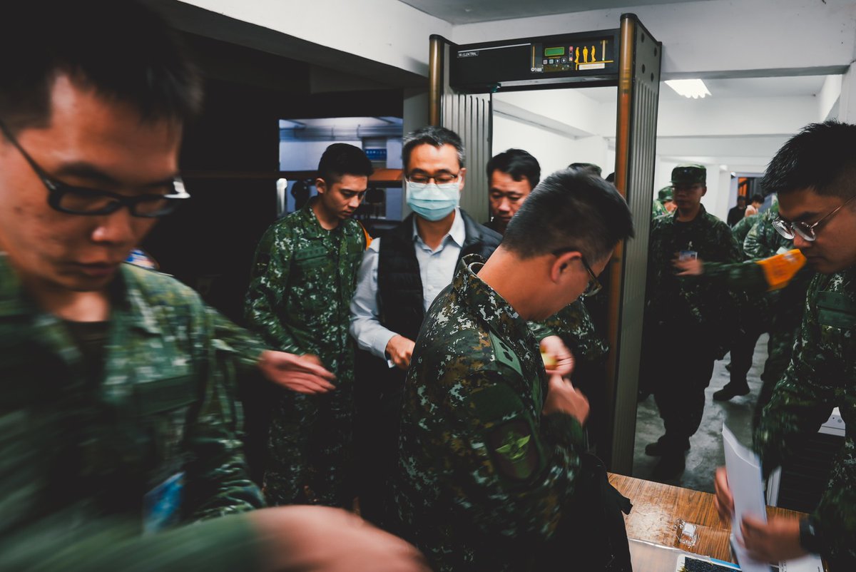 MoNDefense's tweet photo. The Computer-Assisted Command Post Exercise is conducted with a combat-realistic mindset to sharpen joint defense operations and ensure effective command and control in real-world scenarios.

Whether in training or exercises, every service member is ALL IN!
#HanKuang41 https://t.co/JQdH0o7AjJ