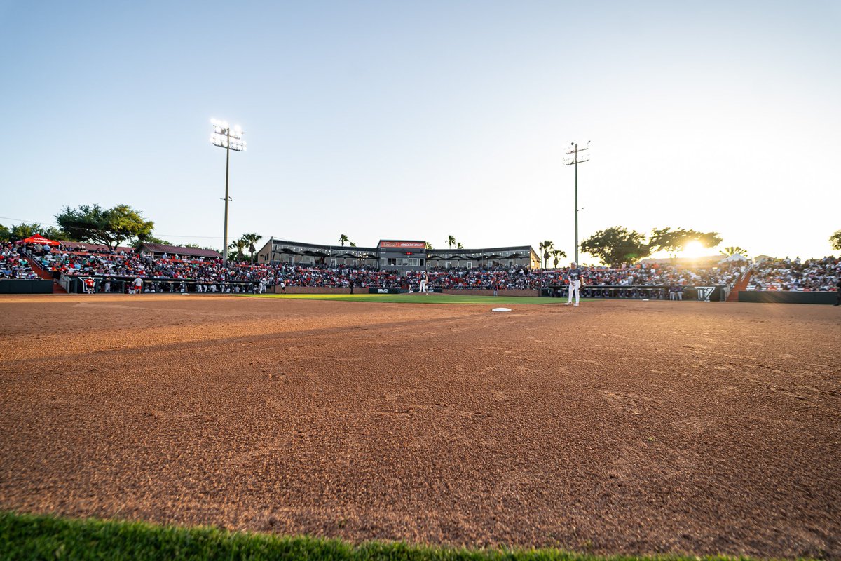 UTRGV Baseball tweet media