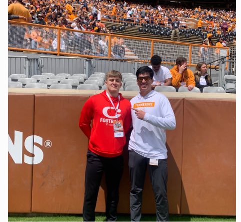 EliPietrowski23's tweet image. Had a great visit today to Tennessee and a great conversation with @coachjoshheupel. Thanks for having me!!! @coachsalmons1 @RedhoundFball @Evan_M_Davis