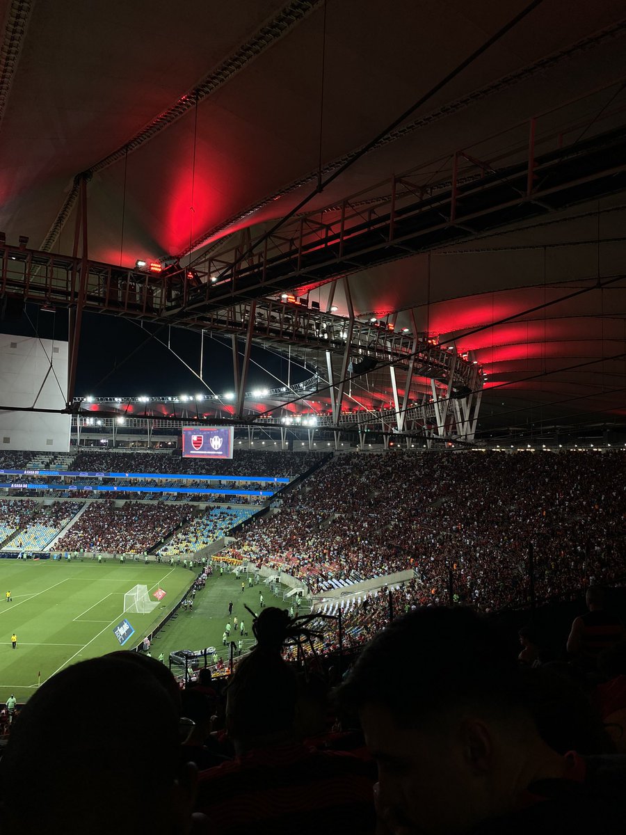 crf_mmadu's tweet photo. Infelizmente a vitória não veio, mas a sensação de estar no Maracanã de novo, é única! Te amo flamengo ❤️ https://t.co/AMmhUQzDS8