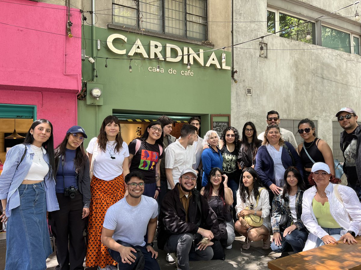 perrito barista tweet media