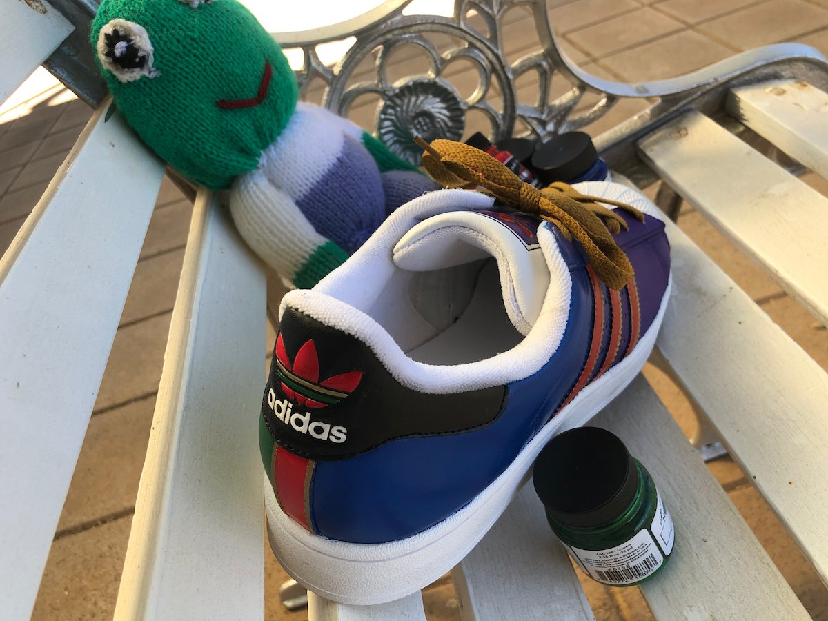 While I wait, I customise.

#PiNetwork #customsneaker <a href="/adidas/">adidas</a> #superstar <a href="/JacquardProduct/">Jacquard Products</a>