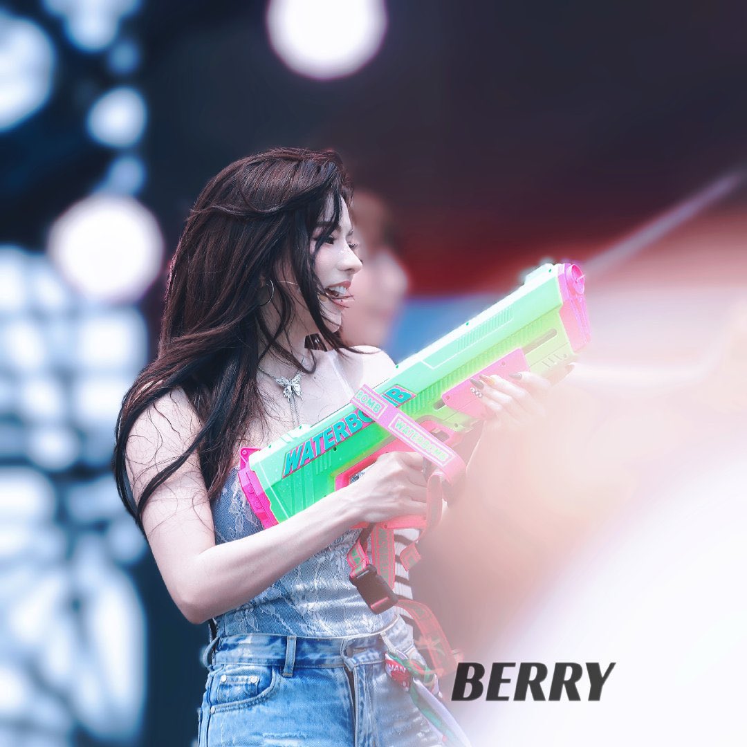 Ham_chees's tweet photo. happy songkran day ✨ ปิ้วๆ
12/04/68
https://t.co/bB8vA8F8JR
#gen1se
#GEN1ESxWATERBOMBHAINAN
#PAILIU https://t.co/jq7f68YHZj