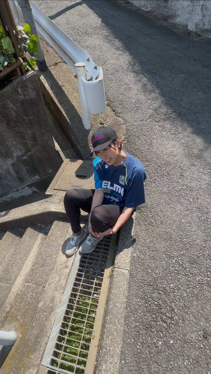 7tsu9ng's tweet photo. 階段トレは心臓から血の味するし、
何回やっても足ガクブル🤣

トレーニング以外で現れる階段ってとても憂鬱な気持ちになるのなんでだろう… https://t.co/Vkp4UAPZdU