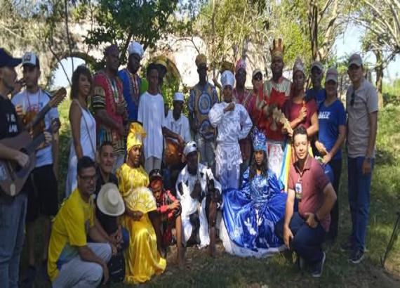 DiarioMayabeque's tweet photo. Rumberos de Mayabeque presentará en evento internacional CubaDisco 2025, nuevo fonograma que reúne siete temas musicales que realzan la música como patrimonio inmaterial de la humanidad.
#Rumberos #TradicionesDeMiPueblo #afrocubana #CulturaEsIdentidad #JuntosPorMayabeque https://t.co/mp1XpSSMkC