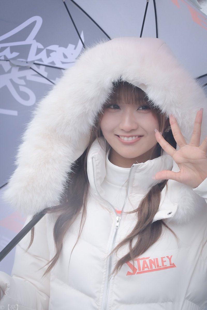 100ryo38's tweet photo. #スタンレーレースアンバサダー
#森脇梨々夏　さん

可愛すぎ😍

#STANLEYTEAMKUNIMITSU
#TEAMKUNIMITSU
#チームクニミツ
#STANLEY
#スタンレー電気
#スタンレー
#ONESTANLEY
#CIVICTYPERGT
#Honda #HRC #HondaRacing
#SUPERGT
#SUPERGT2024
#レースアンバサダー
#RA
#RQ
@moririka_0508 https://t.co/M8NmlvaQsO